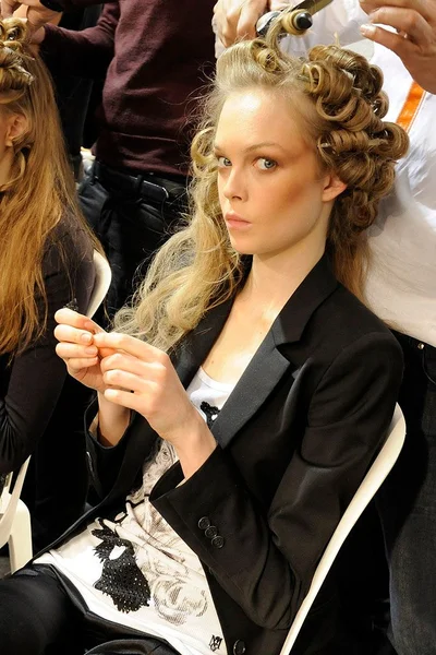 Look 18